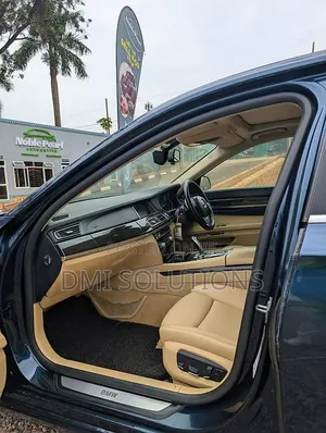 BMW 740 2014 Green