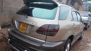 Toyota Harrier 2002 Gold