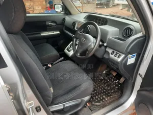 Toyota Corolla Rumion 2010 Silver