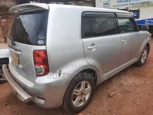 Toyota Corolla Rumion 2010 Silver