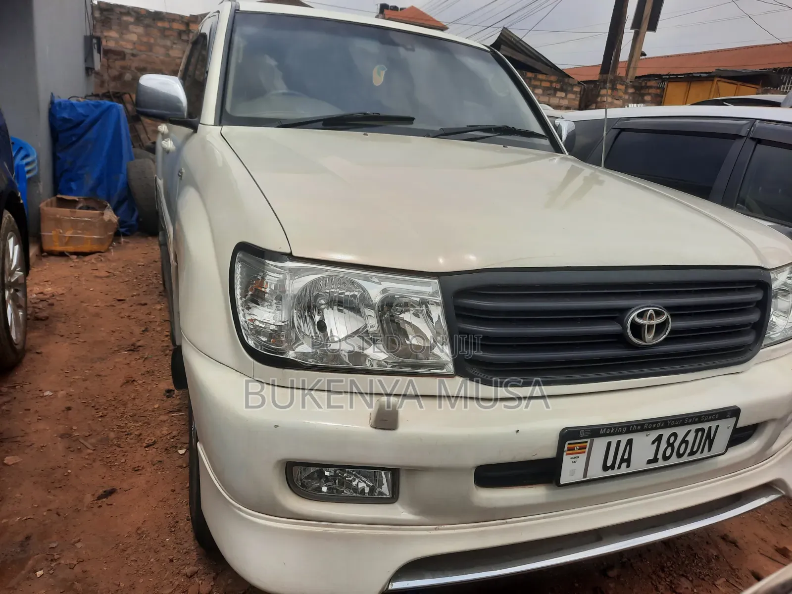 Toyota Land Cruiser 2006 White