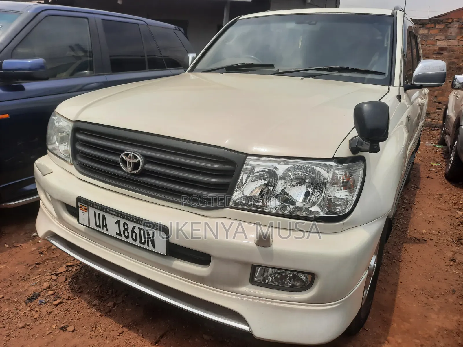 Toyota Land Cruiser 2006 White