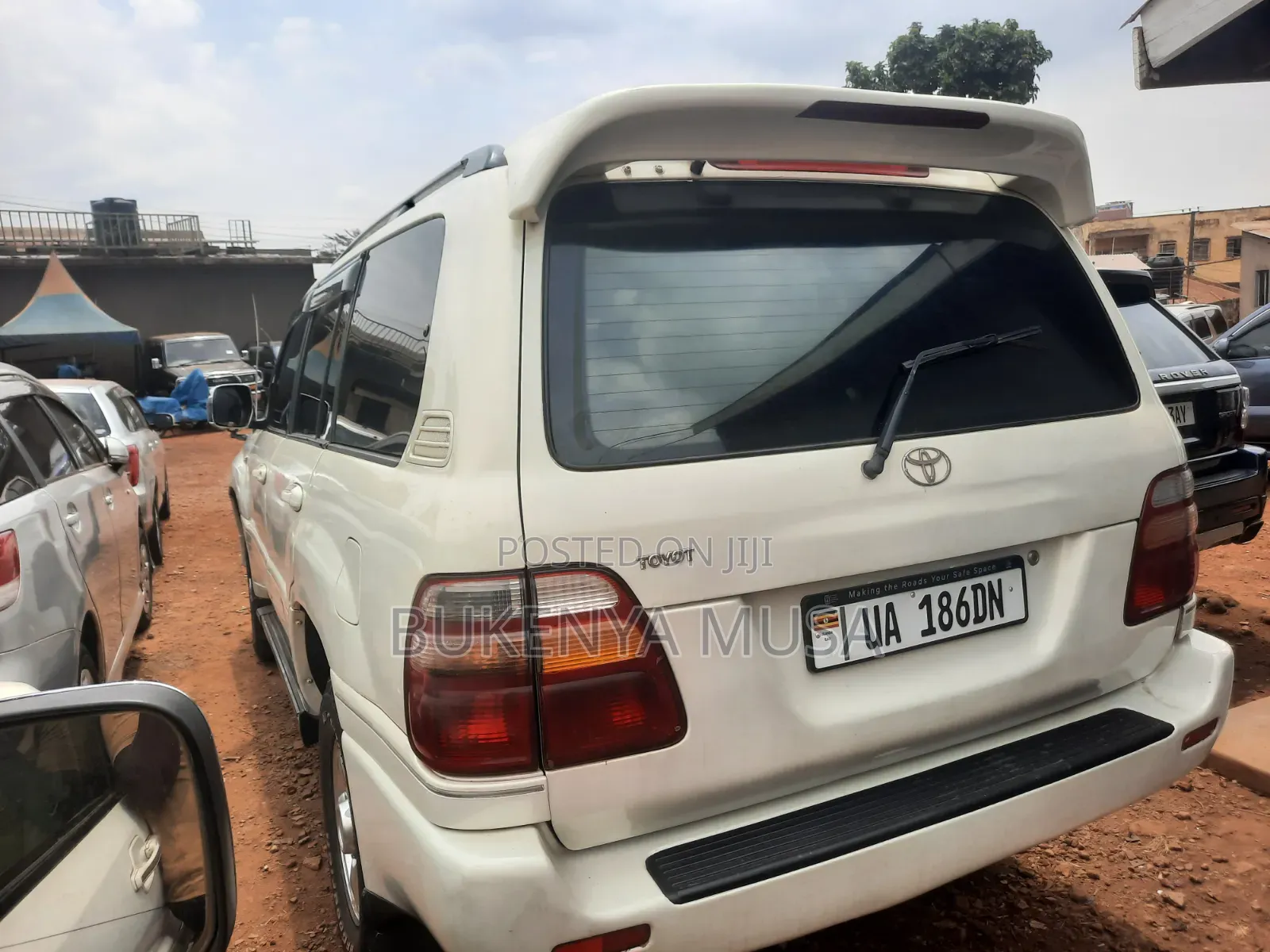 Toyota Land Cruiser 2006 White