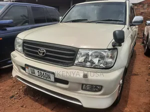 Toyota Land Cruiser 2006 White