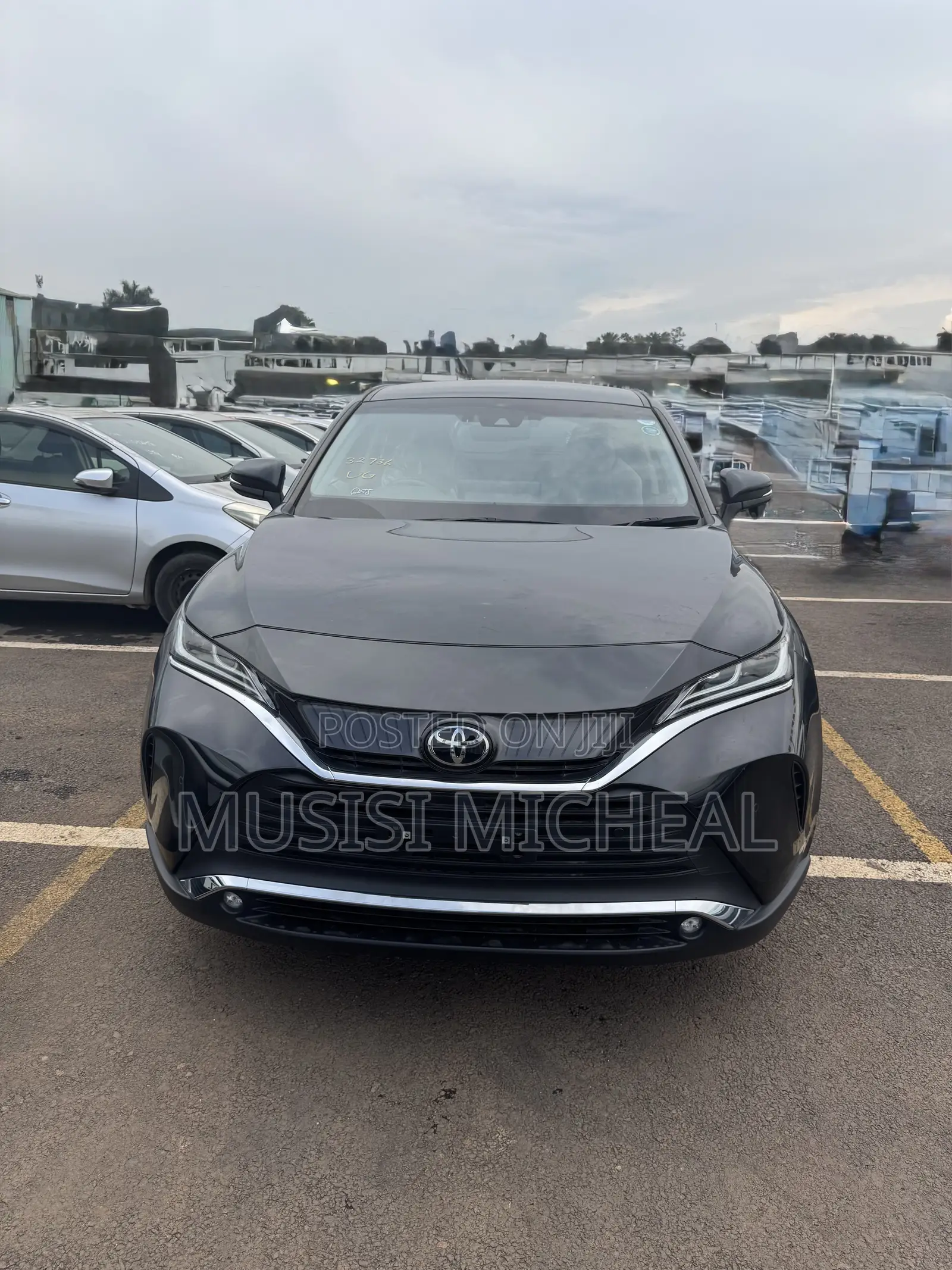 Toyota Harrier 2.0 4WD 2020 Black
