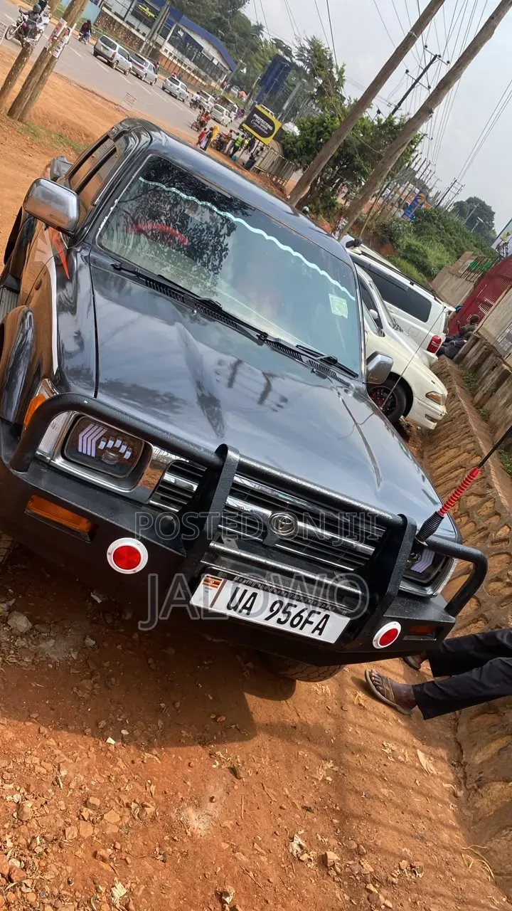 Toyota Hilux 1994 Black
