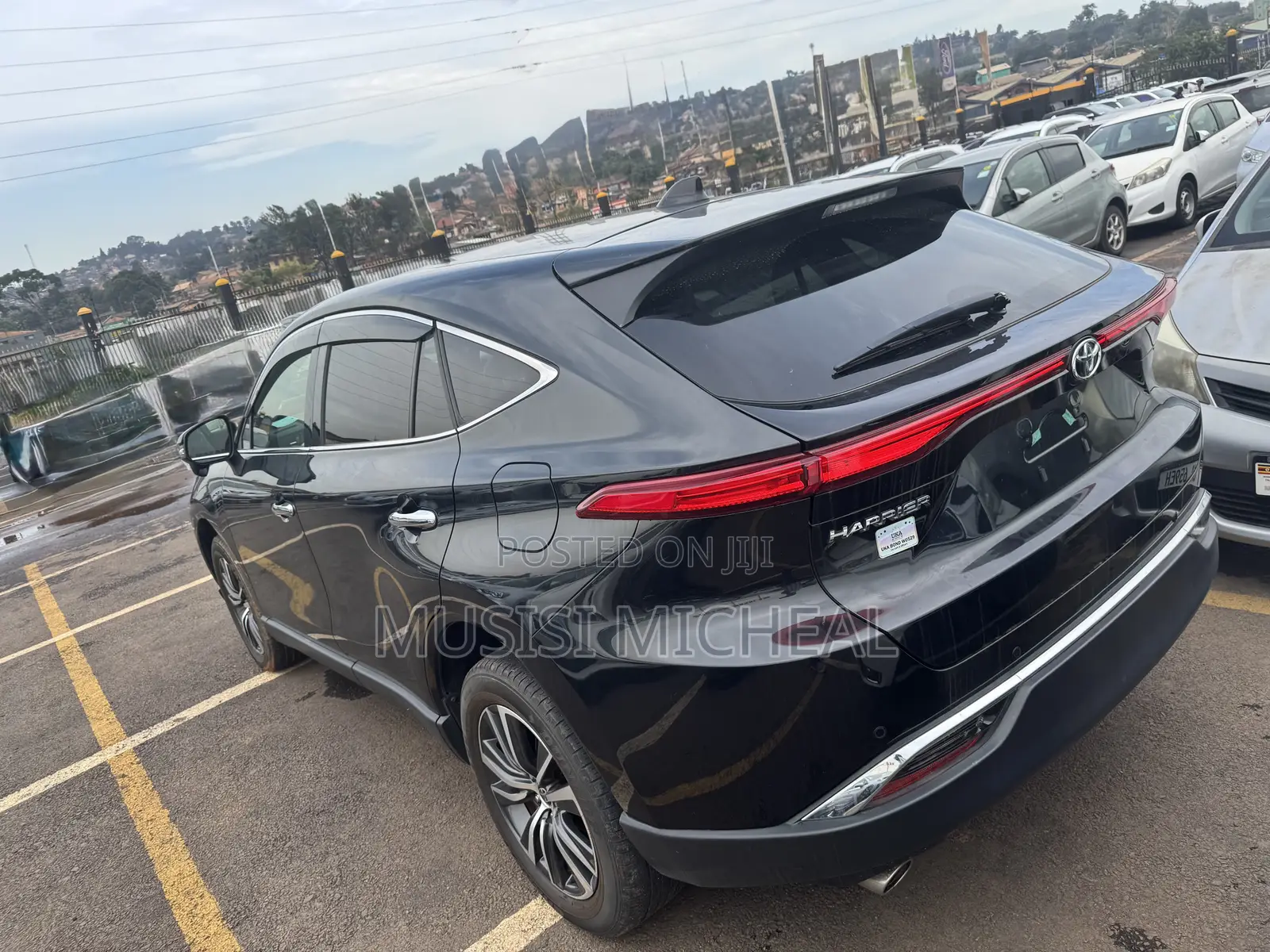 Toyota Harrier 2.0 4WD 2020 Black