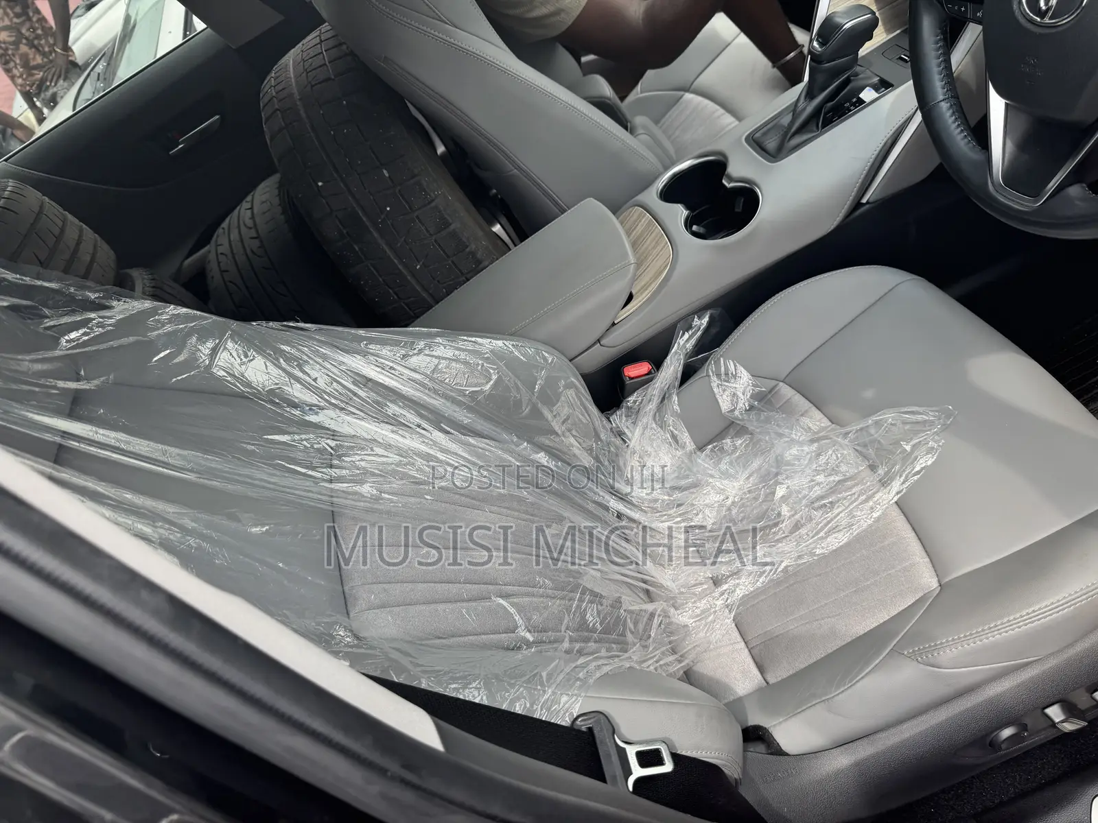 Toyota Harrier 2.0 4WD 2020 Black