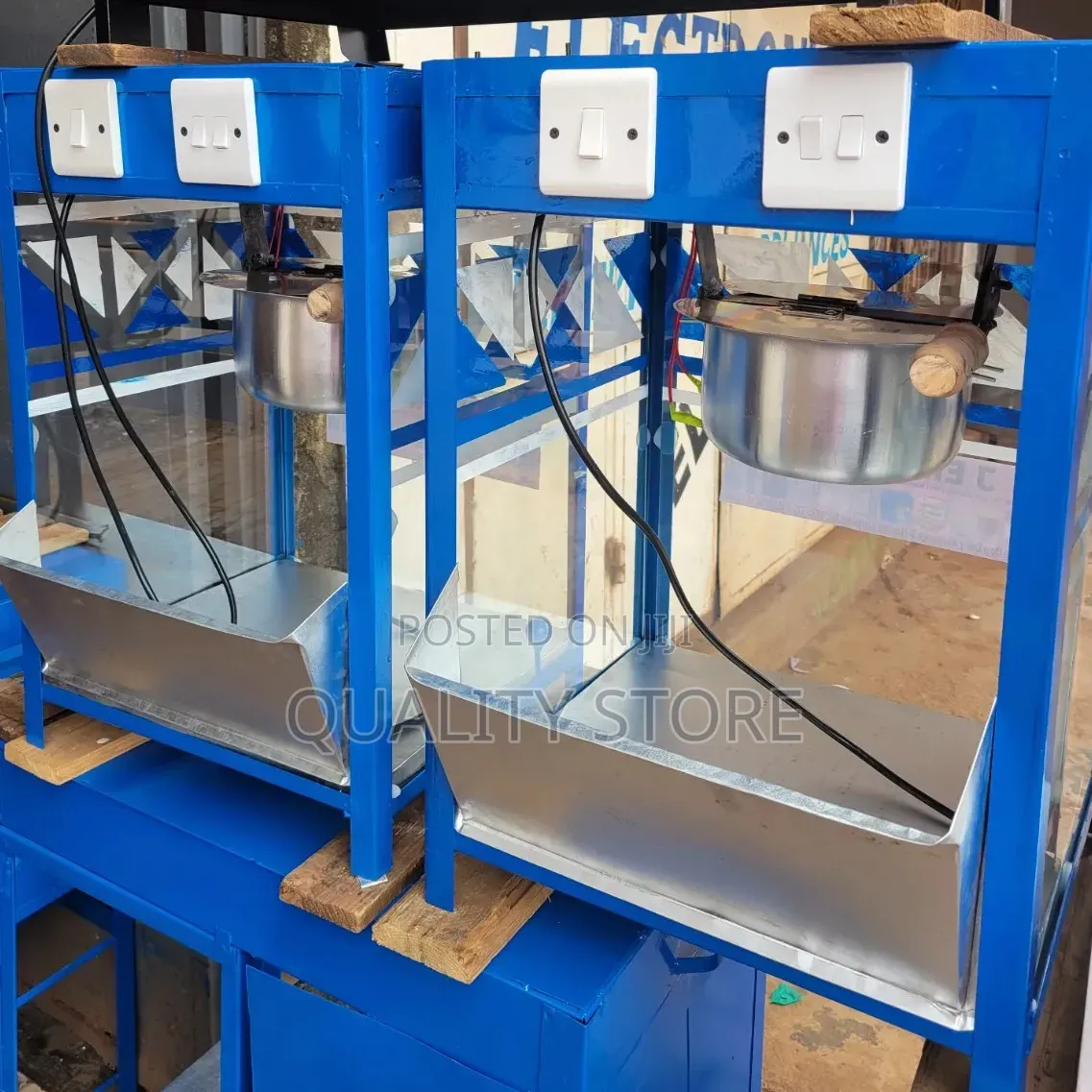 Commercial Popcorn Machine