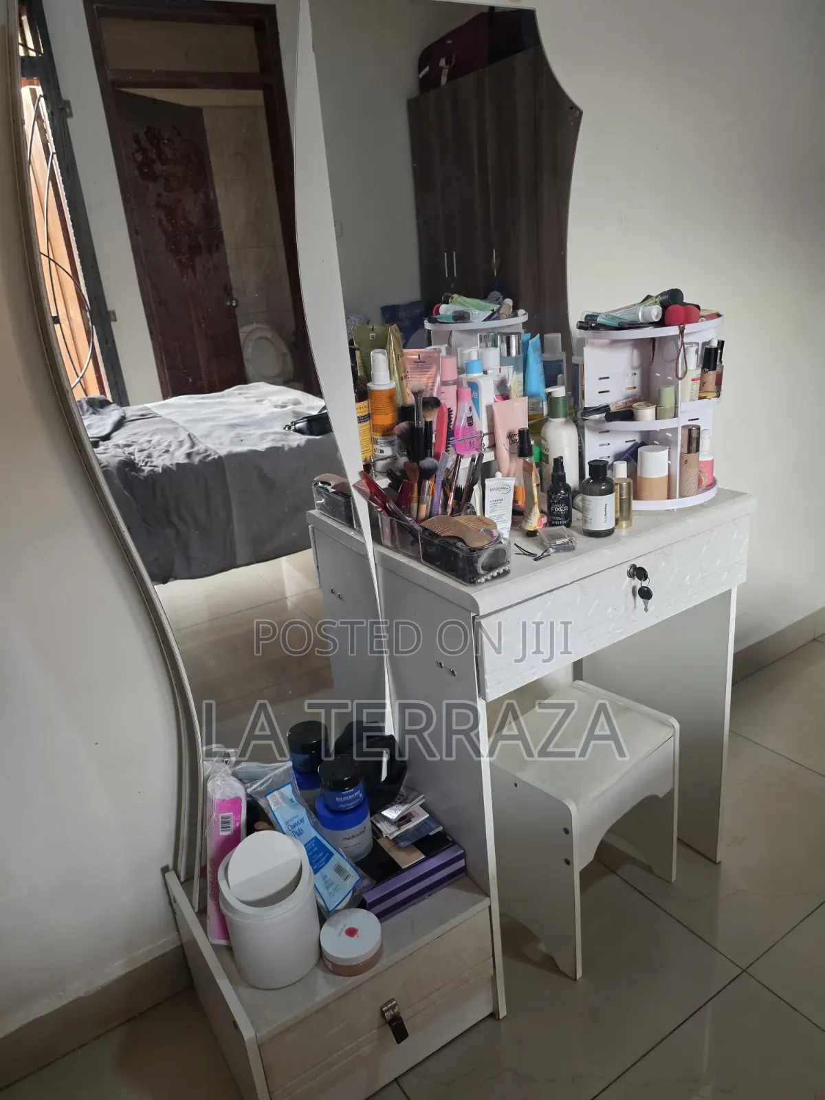 Bed, Dressing, Mattress and Side Tables