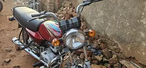 Bajaj Boxer 2025 Red