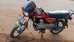 Bajaj Boxer 125 2020 Red