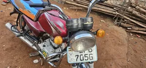 Bajaj Boxer 2021 Red