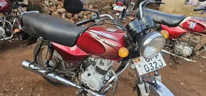 Bajaj Boxer 2024 Red