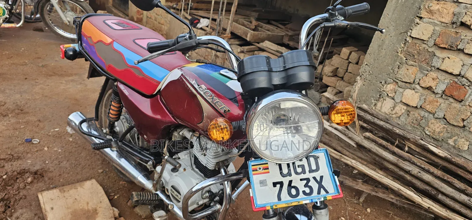 Bajaj Boxer 2025 Red