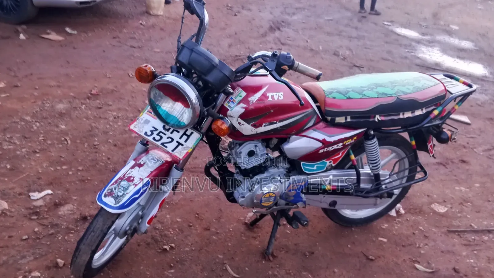 TVS HLX 125 2022 Red