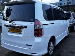 Toyota Noah 2008 White