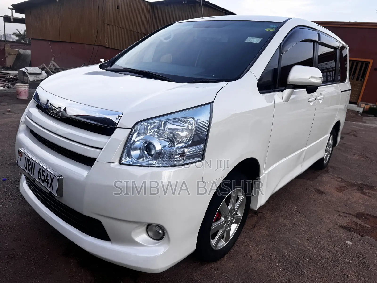 Toyota Noah 2008 White