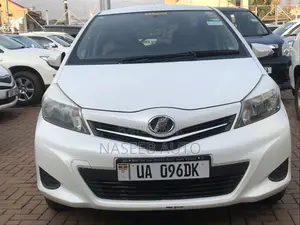 Toyota Vitz 2011 White