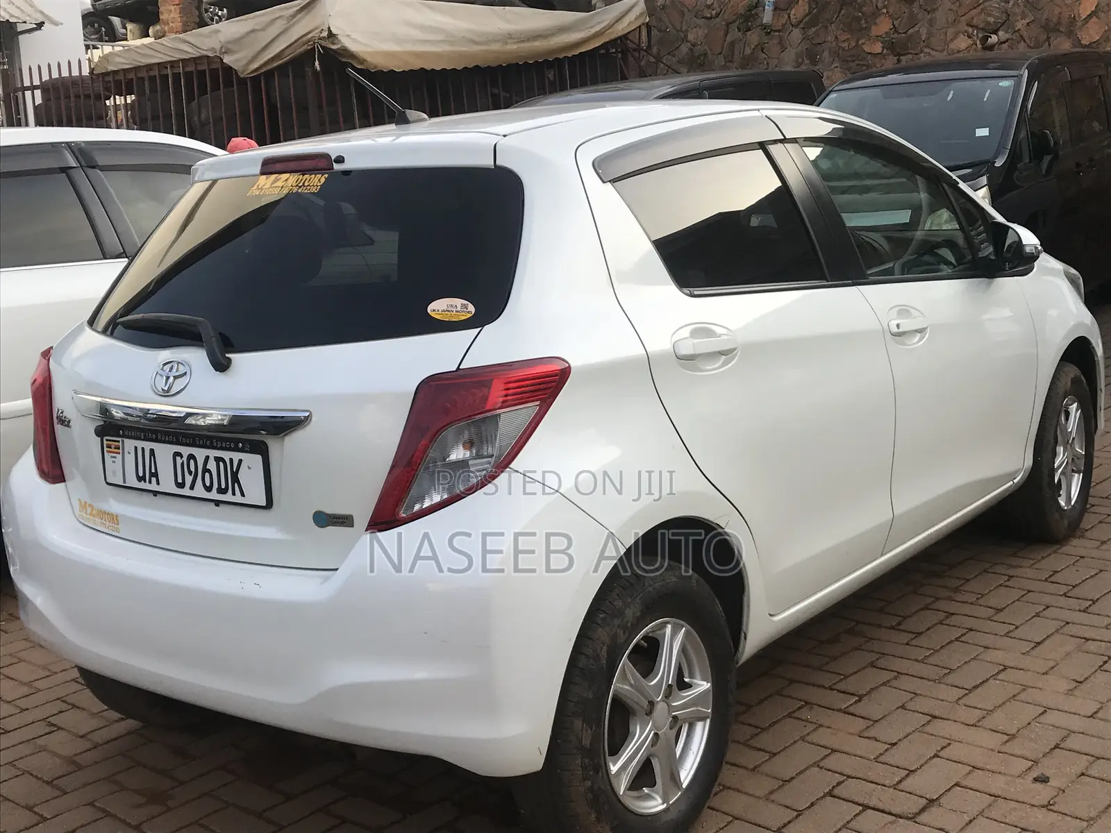 Toyota Vitz 2011 White