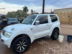 Mitsubishi Pajero 2005 White