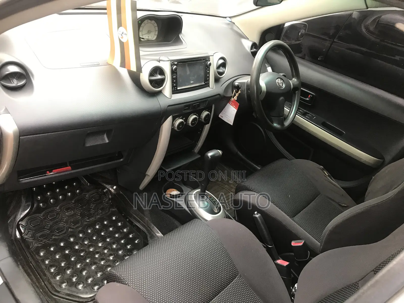 Toyota IST 2008 Silver