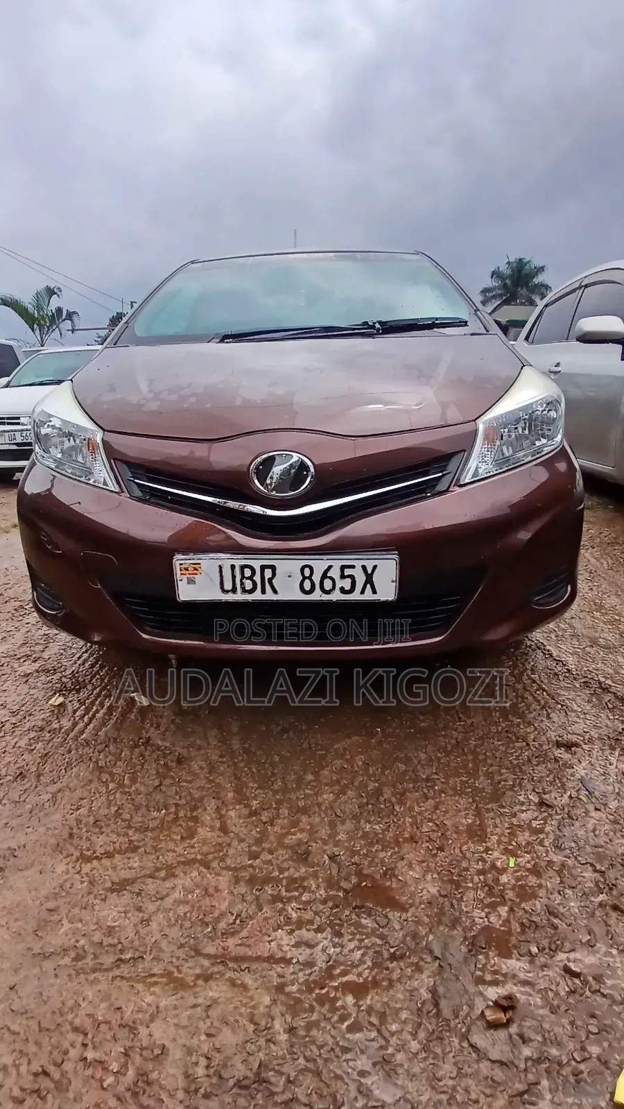 Toyota Vitz 2012 Maroon