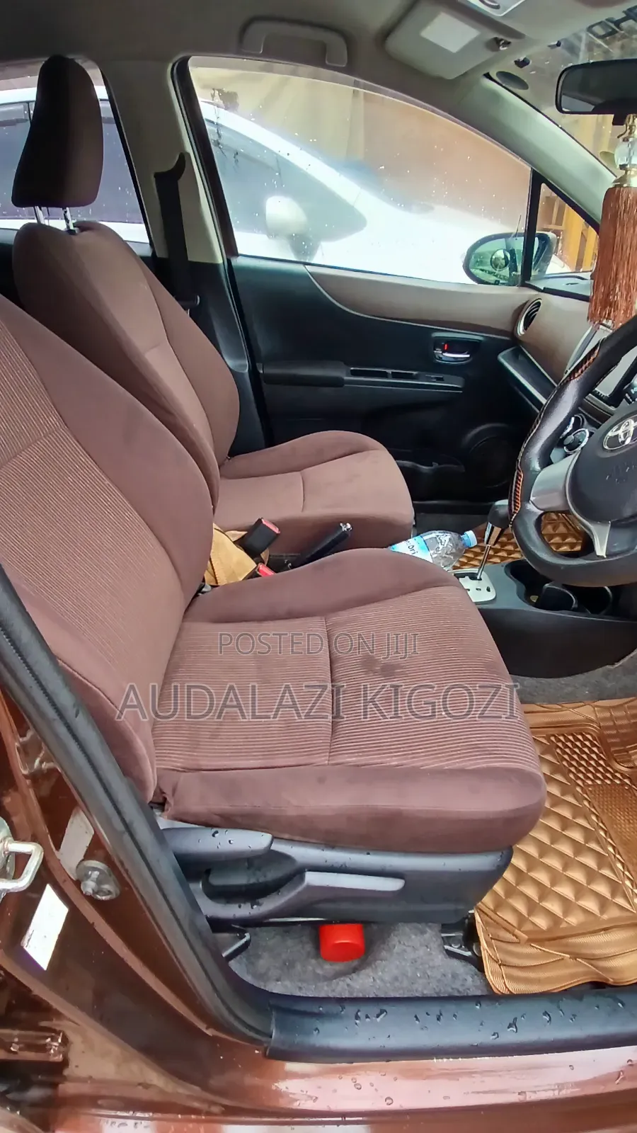 Toyota Vitz 2012 Maroon