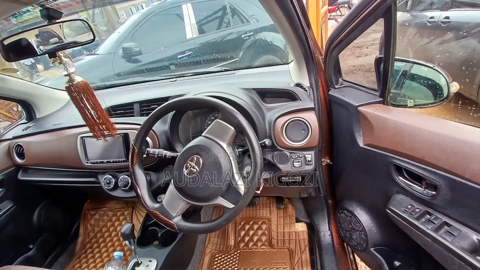 Toyota Vitz 2012 Maroon