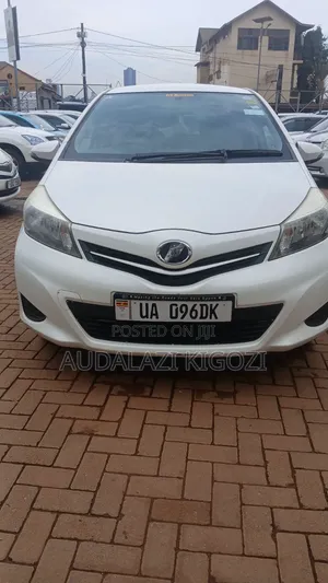 Toyota Vitz 2011 White