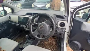 Toyota Vitz 2011 White