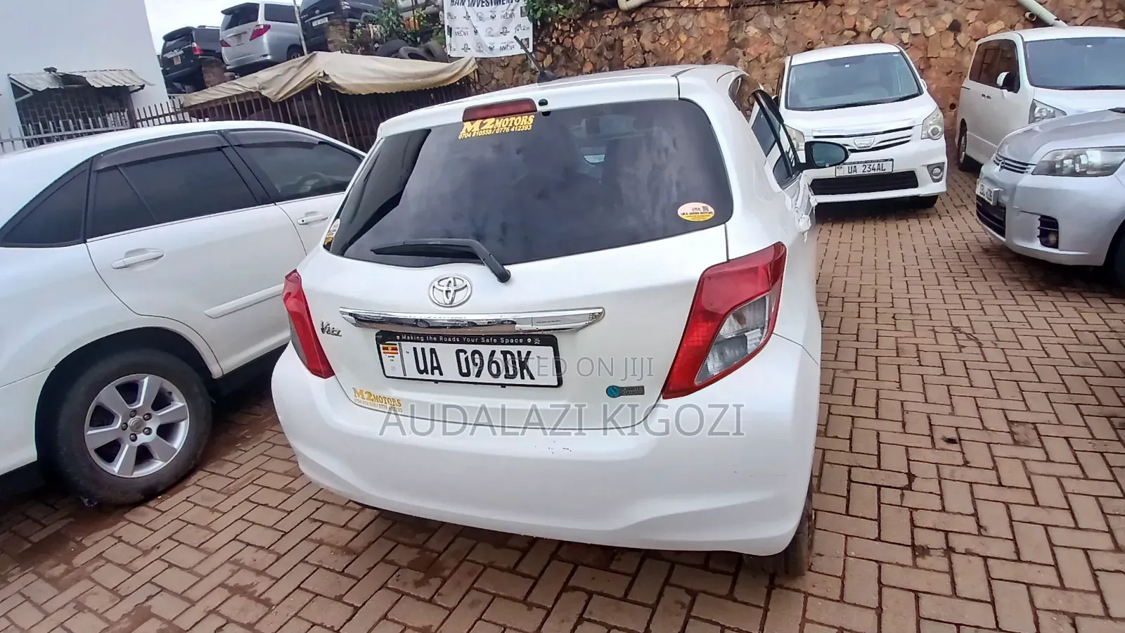 Toyota Vitz 2011 White