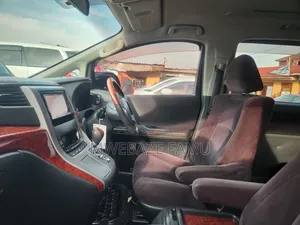 Toyota Vanguard 2012 White