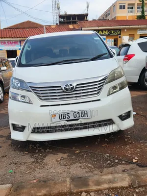 Toyota Vanguard 2012 White