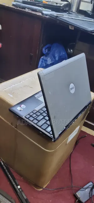 Laptop Dell Latitude 3430 3GB Intel Celeron SSD 60GB