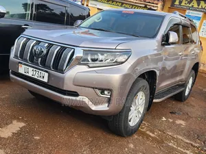 Toyota Land Cruiser Prado 2018 Gray