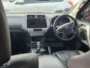 Toyota Land Cruiser Prado 2018 Gray
