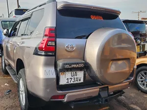 Toyota Land Cruiser Prado 2018 Gray