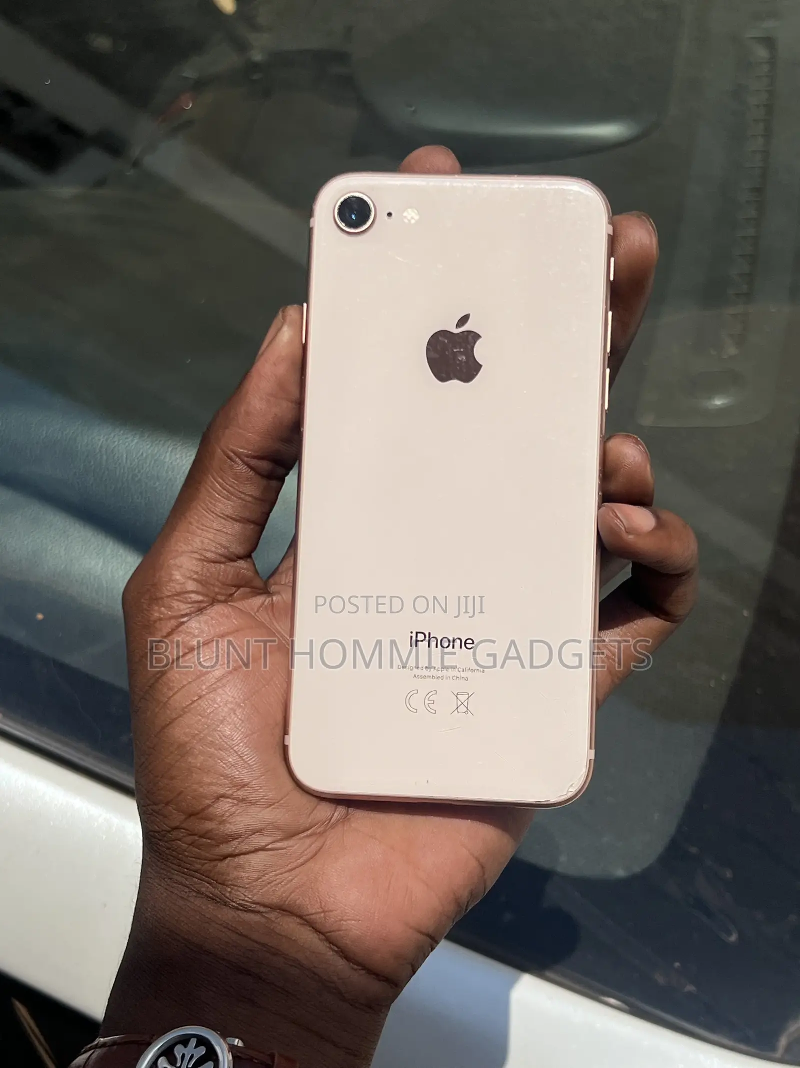 Apple iPhone 8 64 GB Gold