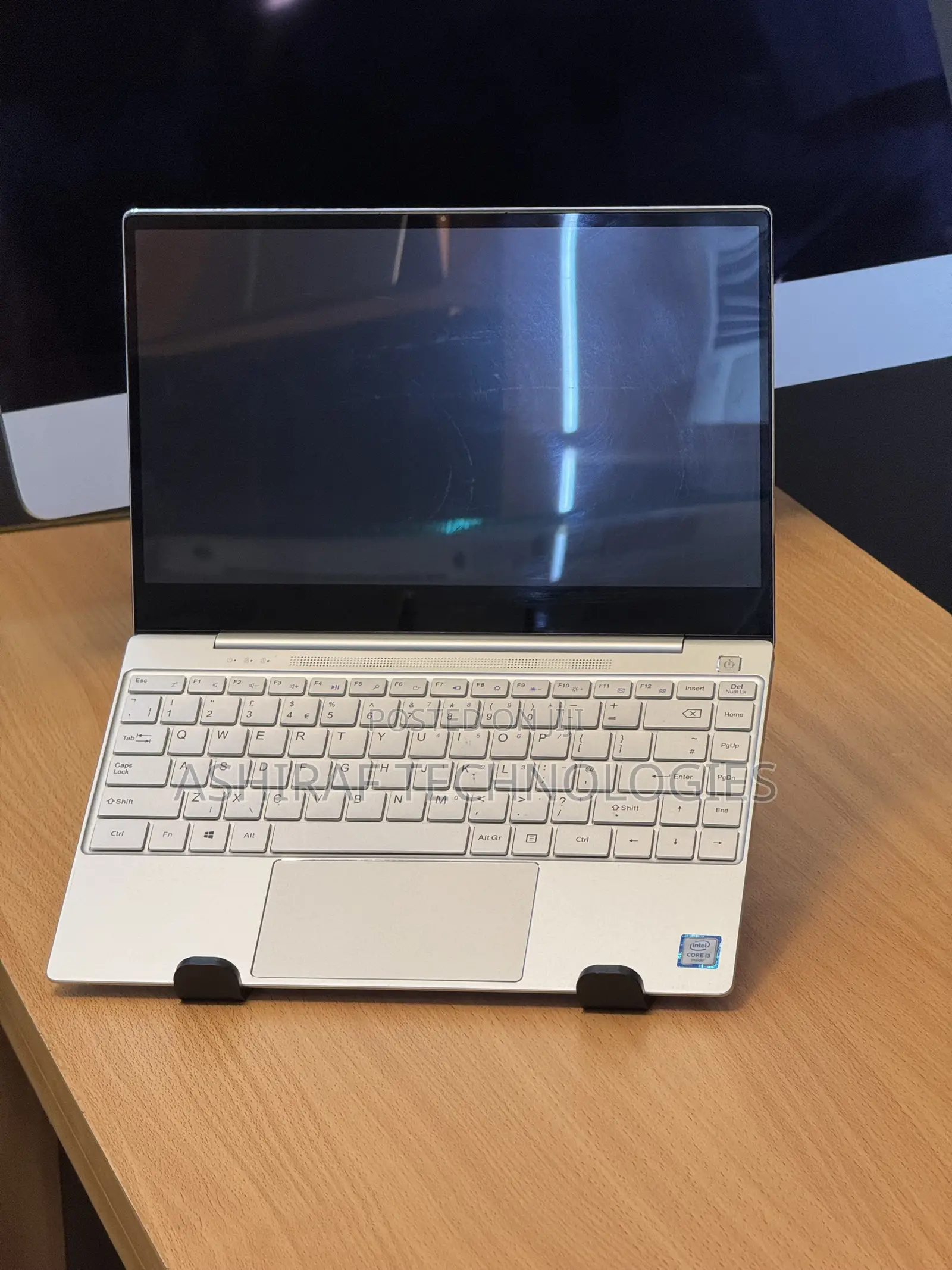 Laptop Geo Geobook 3 4GB Intel Core i5 SSD 128GB
