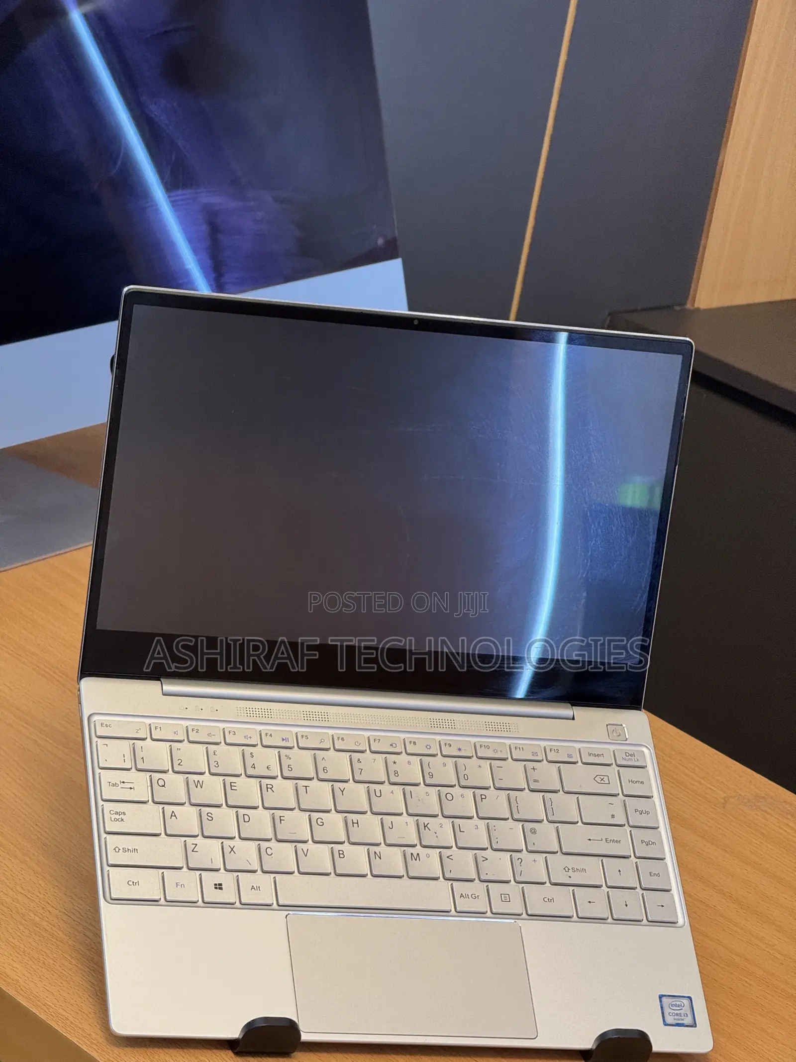 Laptop Geo Geobook 3 4GB Intel Core i5 SSD 128GB