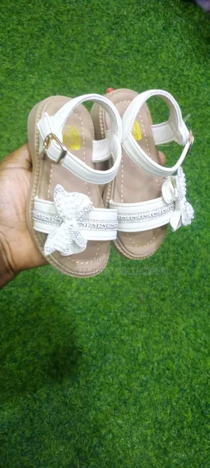 Girl's Open Shoes
