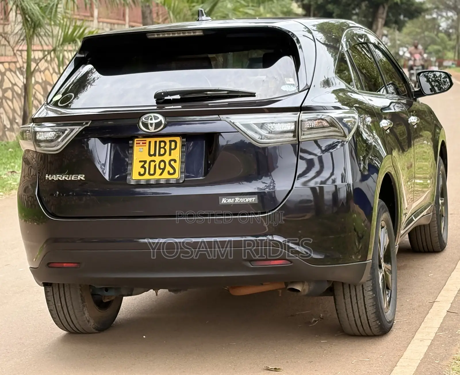 Toyota Harrier 2.0 2016