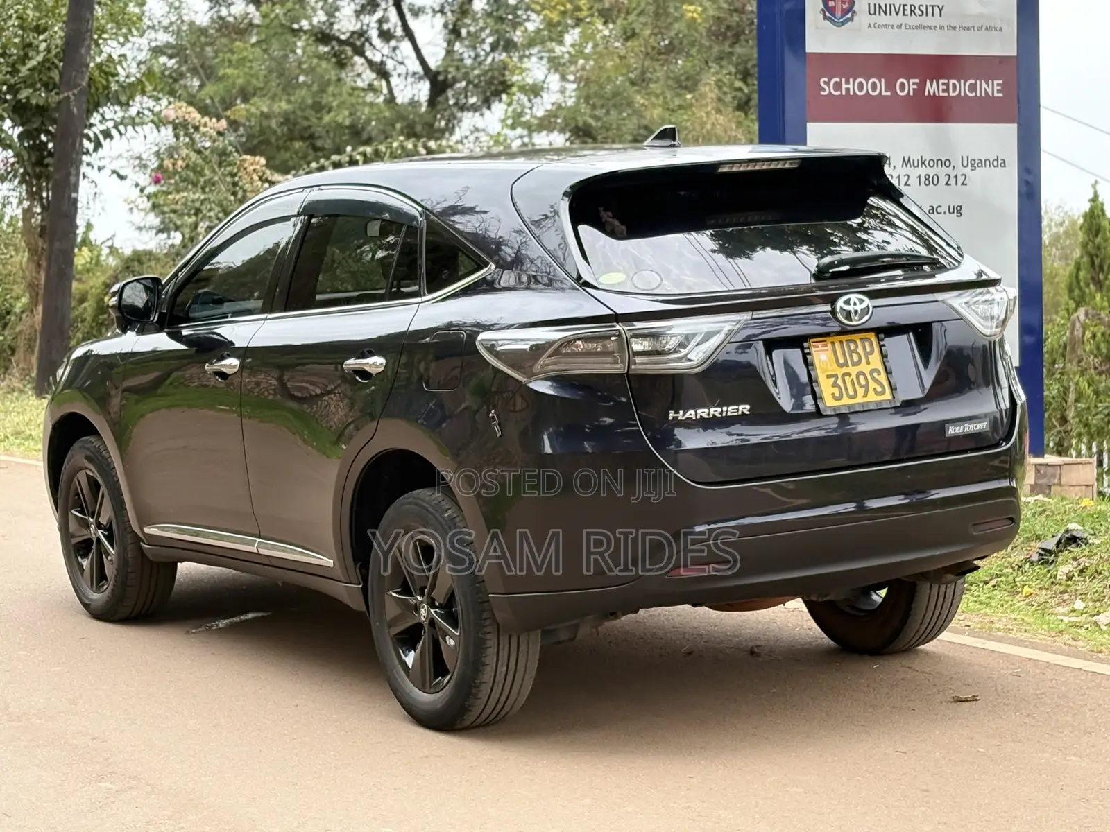 Toyota Harrier 2.0 2016