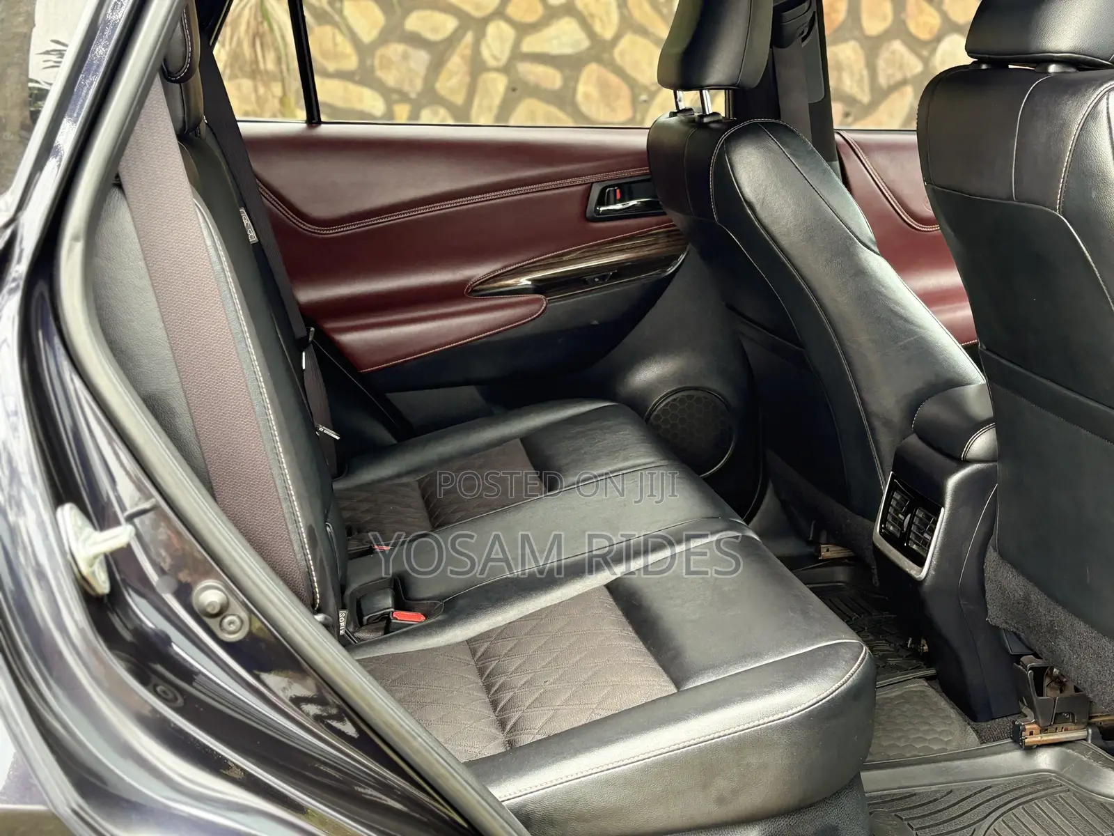 Toyota Harrier 2.0 2016
