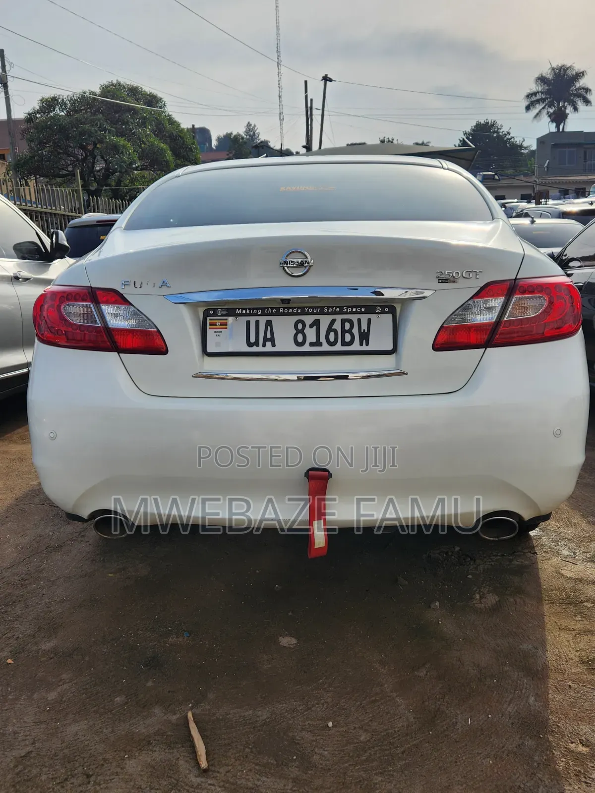 Nissan Fuga 2015
