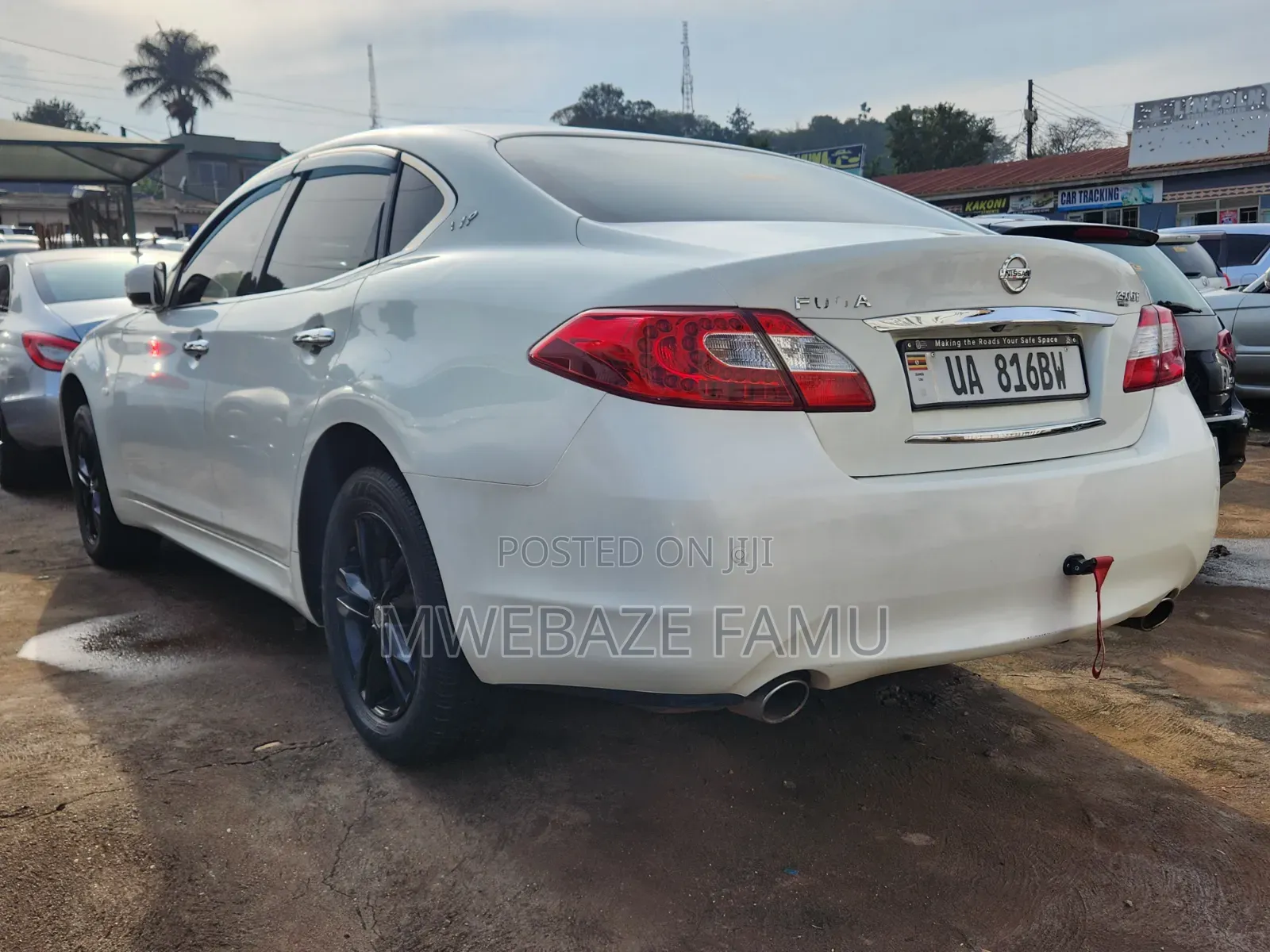 Nissan Fuga 2015