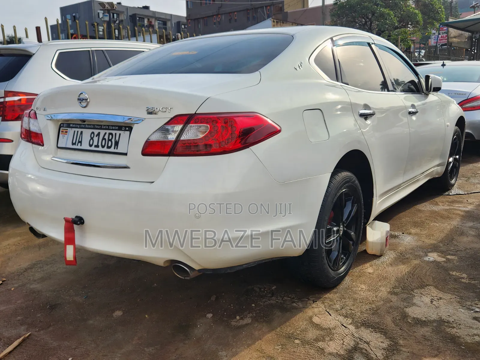 Nissan Fuga 2015
