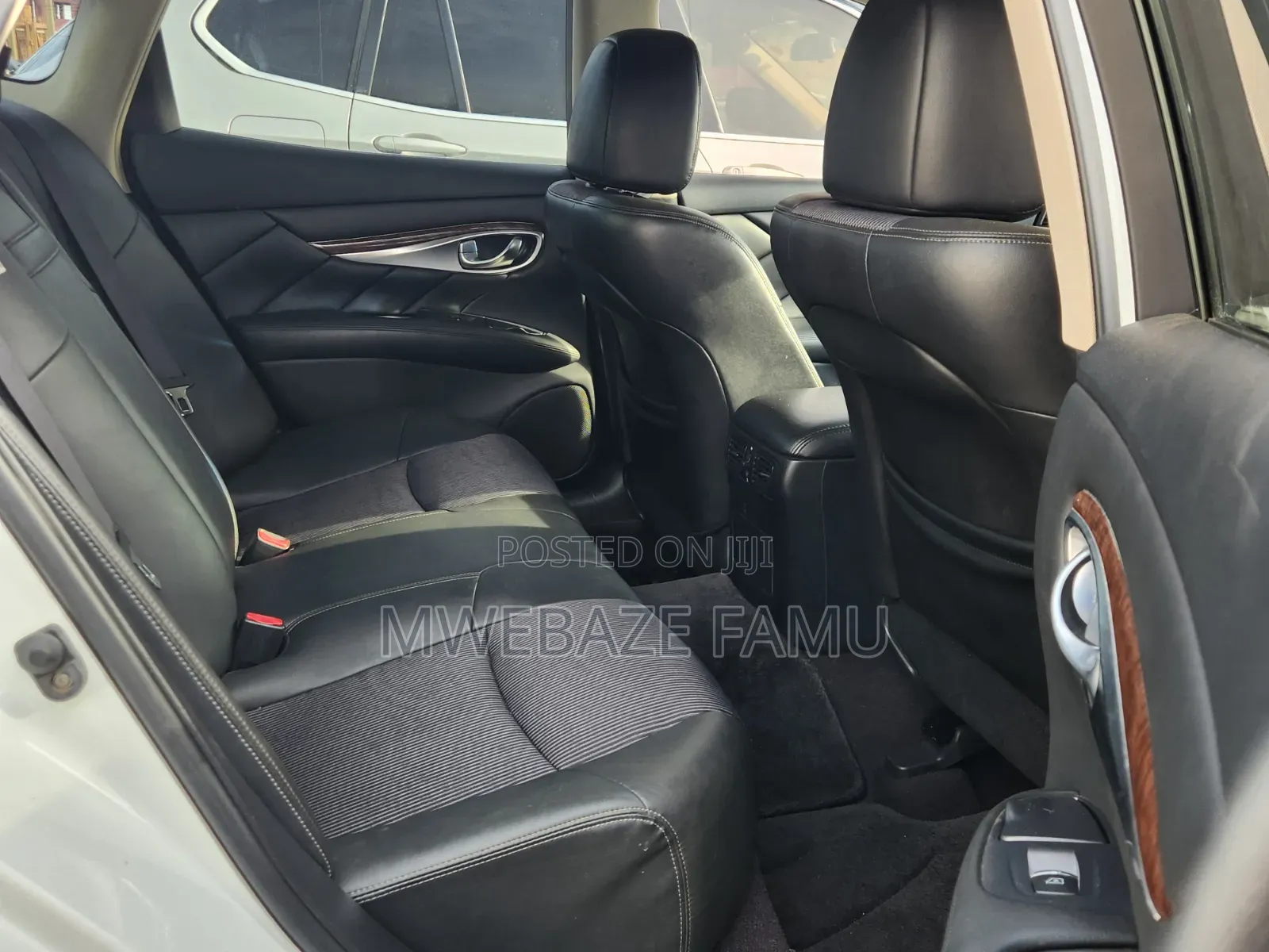 Nissan Fuga 2015