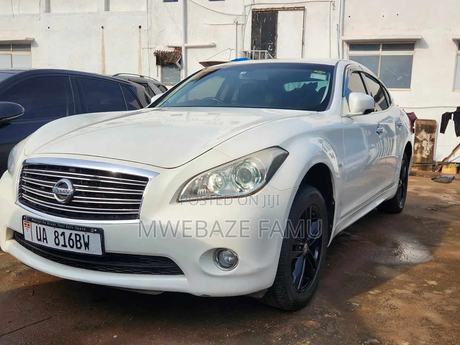 Nissan Fuga 2015